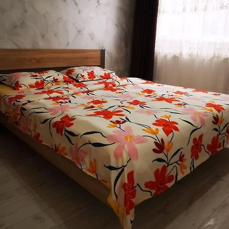 Two Bedroom Apartment Roşu Esterno foto